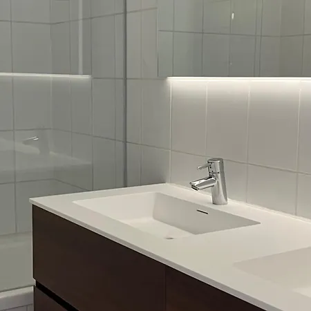 Appartement Penthouse De Vaughan -luxe Met Zeezicht